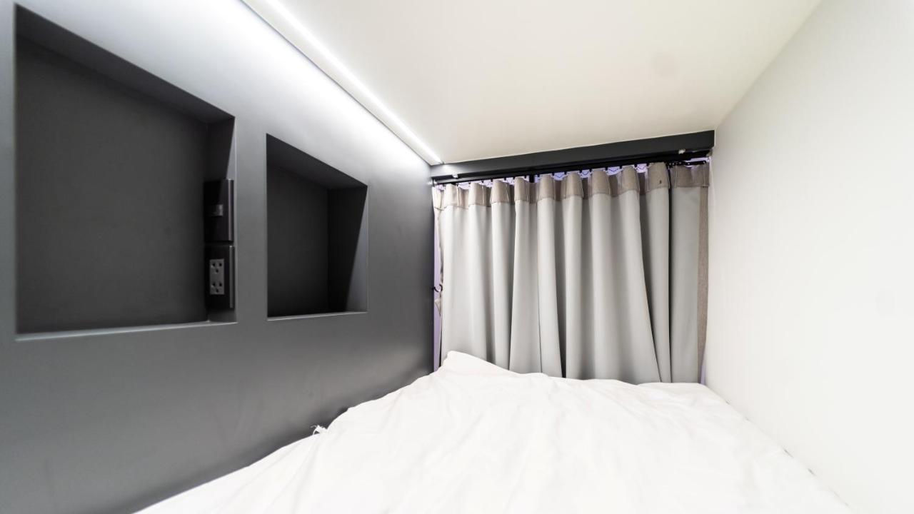 Pier 808 Hostel Bangkok Eksteriør bilde